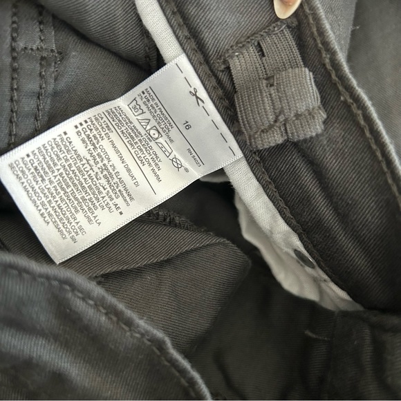 Boys Old Navy Karate Flex Slim Jeans - Picture 7 of 10